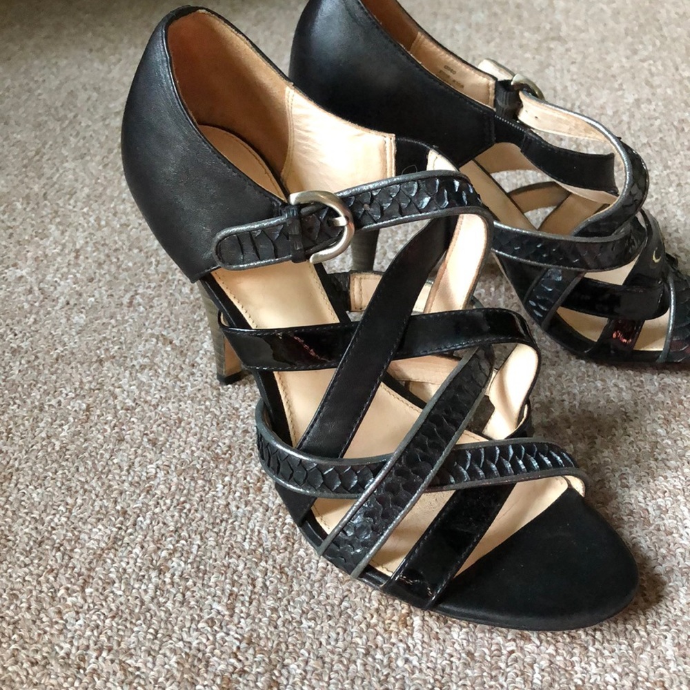 COACH Evie sandals EUC size 8.5